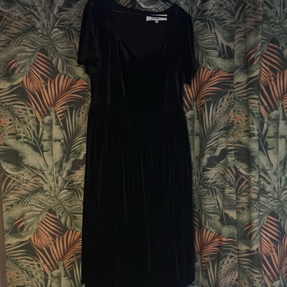 Jessakae black velvet dress